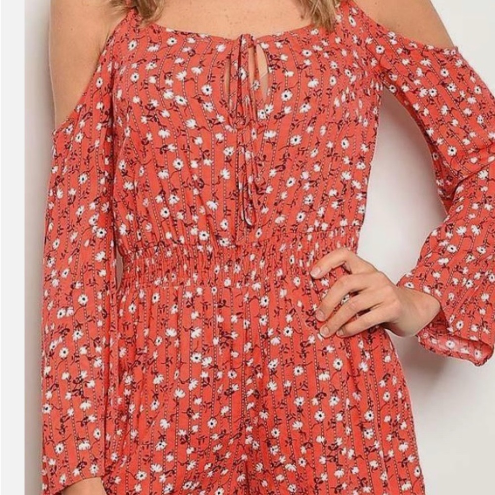 Strut and Bolt romper size medium